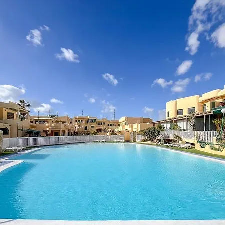 Apartment Guestready - Cosy Bungalow With Pool And Terrace