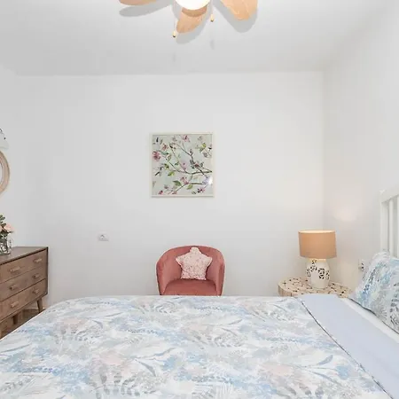 Lightbooking Ancora Apartmán *